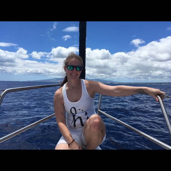 Meet your Posher, Tina - Picture 1 of 7